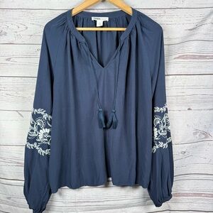 WHBM outlet Boho Top Blouse Embroidered w tassels Size XS Navy